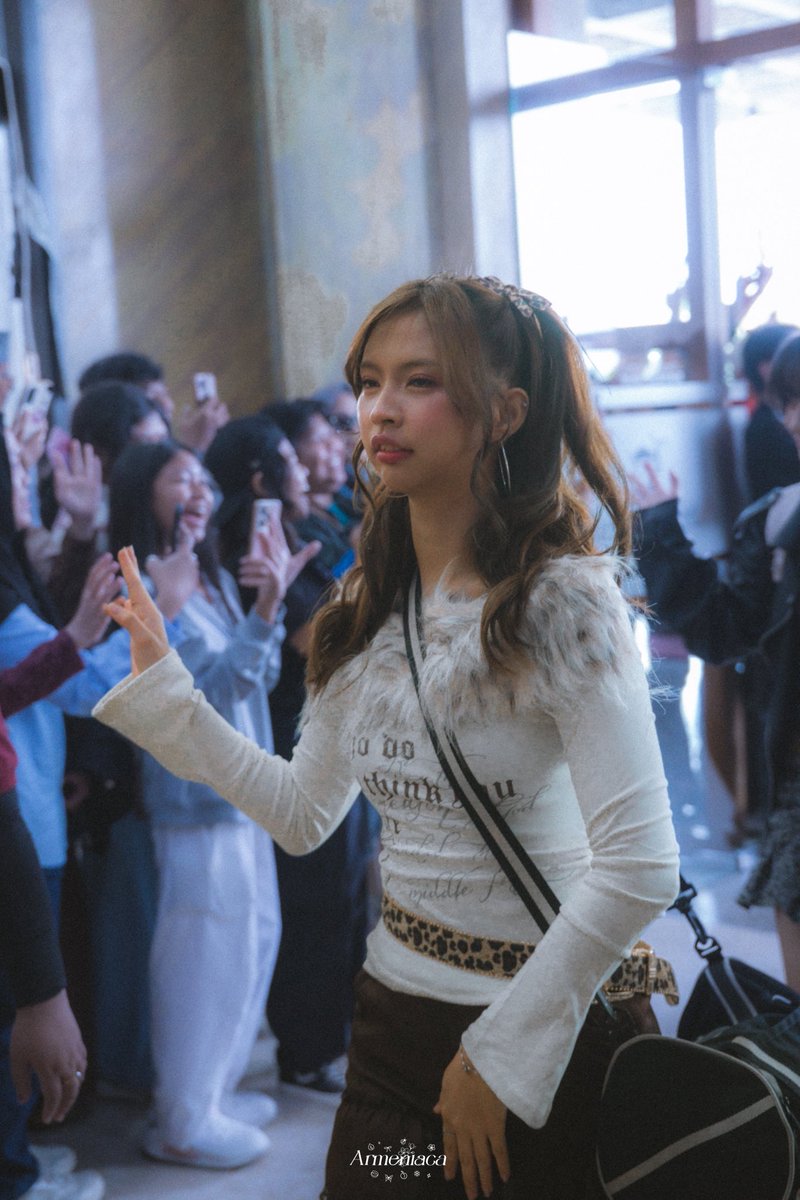 armeniaca15's tweet photo. Full body outfit today
050726 || "Personal Meet And Greet
JKT48 Theater Sementara "Dream" Yogyakarta" π§π»ββοΈ @H_EliJKT48
#HelismaPutri #EliJKT48 #armeniaca #γ¨γͺ #ν¬λ¦¬μ€λ§ #BloomInSpring #JKT48 #JKT48Dream
#JKT48TheaterYogyakartaSBY https://t.co/LCh22Doh7s