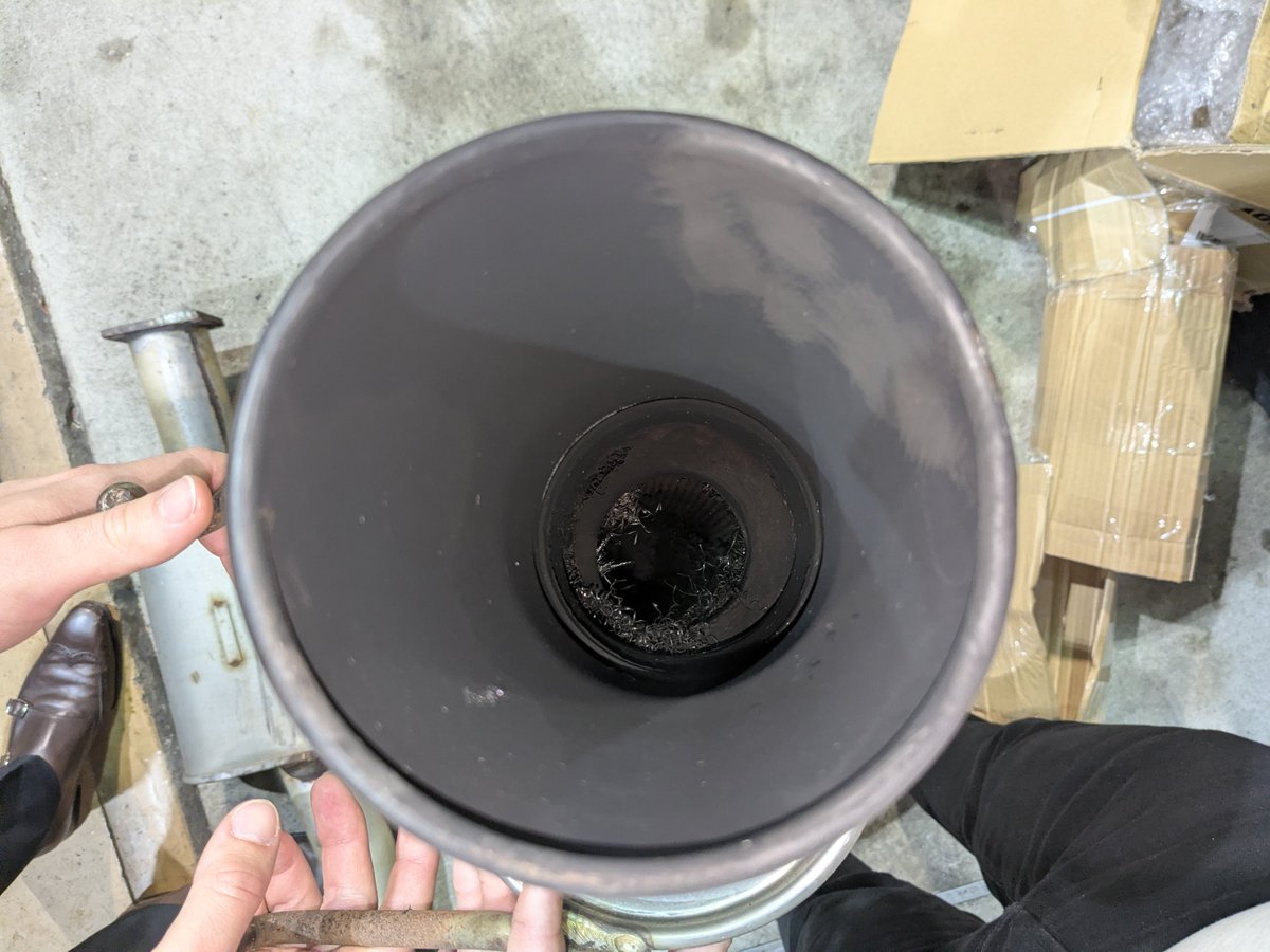 masa400125's tweet photo. 180sxターボ用HKSリーガルマフラー？売ります
・11000円
・神戸市より直接引き取り限定
・今までこのマフラーで車検取得してました
・当方素人なので、写真にて現状を判断し、必ず3N厳守でお願いします。 https://t.co/qiE9vHv95f