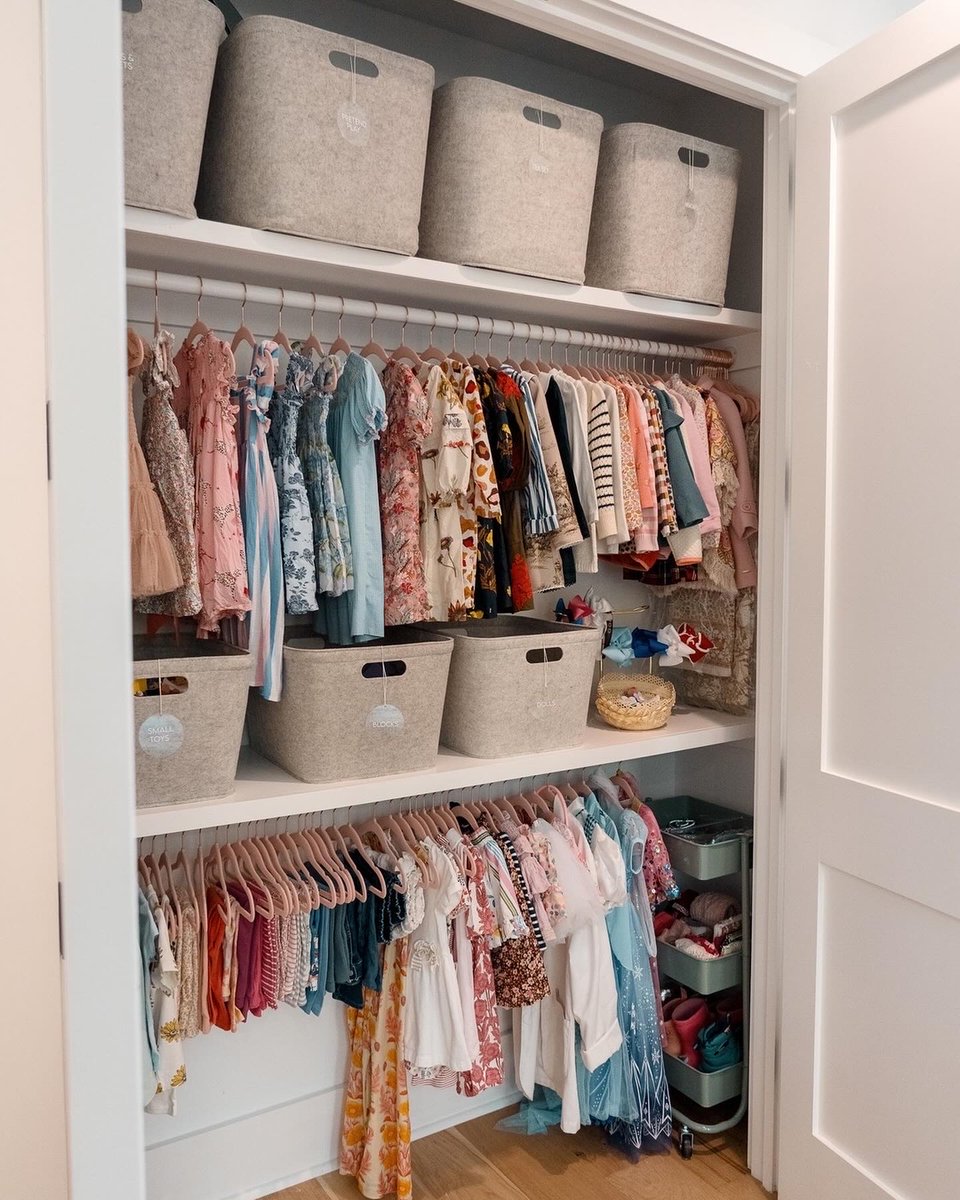 Basir50059791's tweet photo. Tackled my messy closet and donated 10+ old items today—clutter gone, space cleared, and a little extra kindness done! Letting go of what no longer serves feels so good. https://t.co/pQzKk8oW1X
