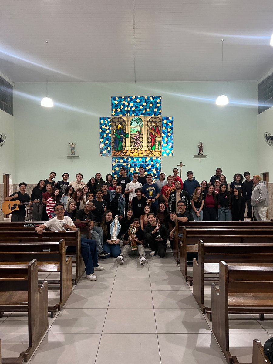 clebestefanini's tweet photo. Missão gloria Guaratinguetá jovens sarados só bençãos Cristo se faz presente o tempo todo 🔥🙏❤️ https://t.co/jkMbaRXGW4