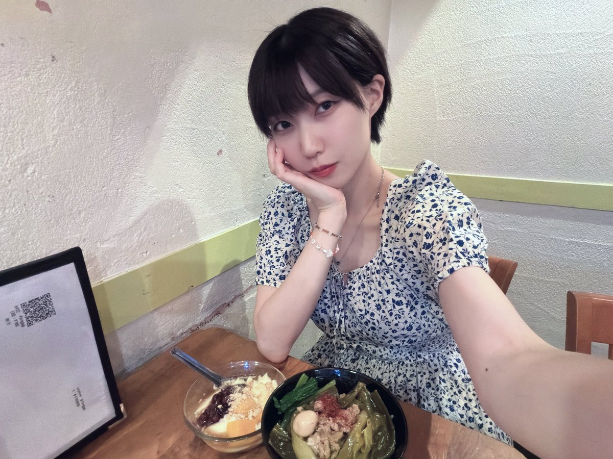suwaru_u's tweet photo. 喫茶スワスワン、無事終了🦢🩵

みんな、今日は予定整えて会いにきてくれて有難う🫧それだけで嬉しいのに、黒髪を褒めてくれたり、ご飯や飲み物も好評でとても嬉しかった…(ルーローハンはレシピ残してまた作ろうかな☺️)

顔を合わせて近況を聞けて幸せだ〜

次▶️7/19咲雲和奏6周年☁️💛 https://t.co/jGHYpgaWv1