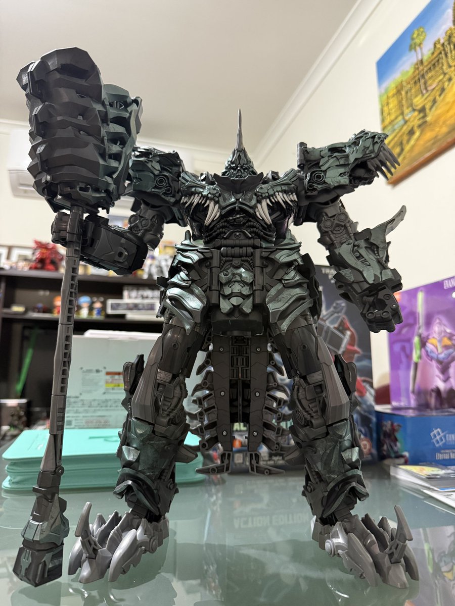 chriscarnage_'s tweet photo. Dino-man https://t.co/cF2XPpNrMf