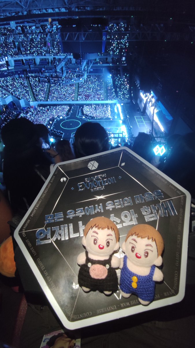 e_xiu_hoe's tweet photo. #EXhOrizoninMANILA day 1 ☑️ https://t.co/J2vWKo4vdQ