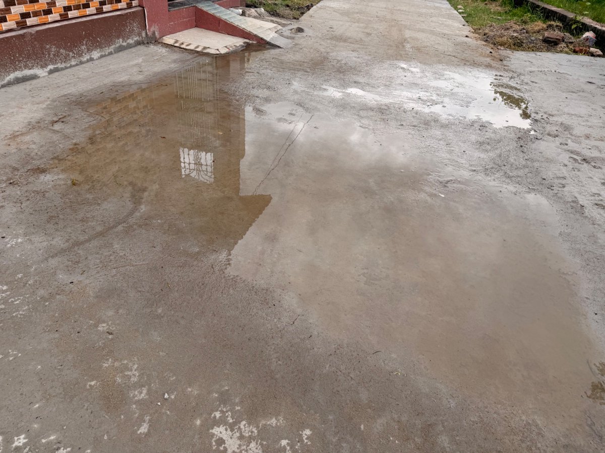 Prasun_ECL's tweet photo. Respected @paulagnimitra1 @DMPaschimBurd, kindly look into the newly constructed 8-ft PCC road at New Egra Gram Panchayat, Raniganj. Water is stagnating due to the slope. Kindly request the BDO, Raniganj Block, to inspect the site and carry out rectification https://t.co/aWhd3kpM0I