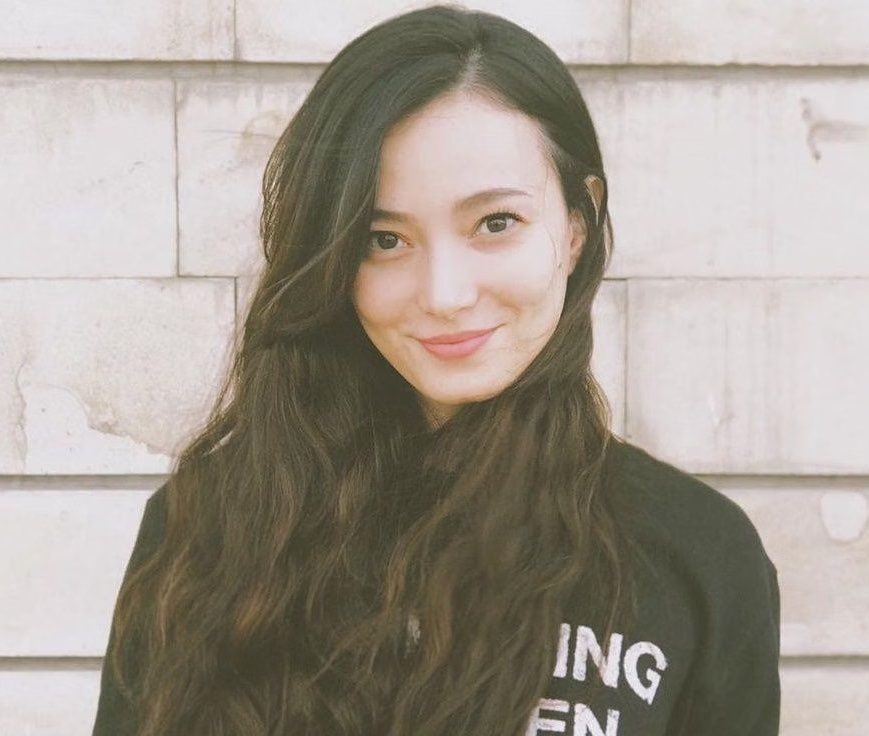RieyuJiro's tweet photo. Kalau aja dulu Asmirandah asah lagi bakat aktingnya dan nyoba banyak genre di film, mungkin sekarang udah semantep Julie Estelle. https://t.co/DR1ve9kbHd
