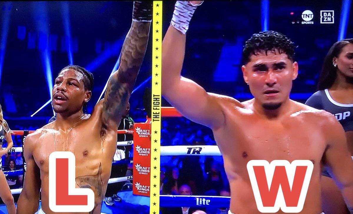 radioheadarmy's tweet photo. 2 Judges had it 78-74? @FIFAcom &amp; @DAZNBoxing are corrupt as fuck 🐍!! 
@iamscooterdavis you and your mama know you lost that fight to Ramos. Don’t fake the funk and come off as you won the fight partna. Ask you trainers to keep 100 with you. They’ll tell u lost! 
#DAZAN 🐍 https://t.co/dmiW2E49Ld