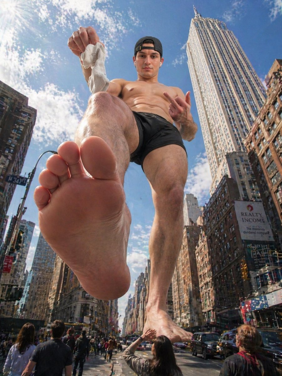 TheAlphalvaann's tweet photo. Your POV down there while I force you to clean my sweaty soles and stinky socks https://t.co/R2HXXXtLWa