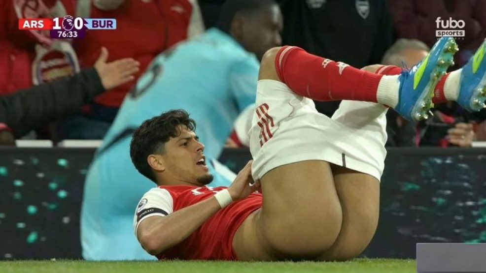 FunkyMonster9's tweet photo. Football Spankables 🍑 (Vote in the comments) 
1. Giangiacomo Magnani
2. Piero Hincapie 
3. Raul Jimenez
4. Declan Rice https://t.co/SXVjSH7e6q