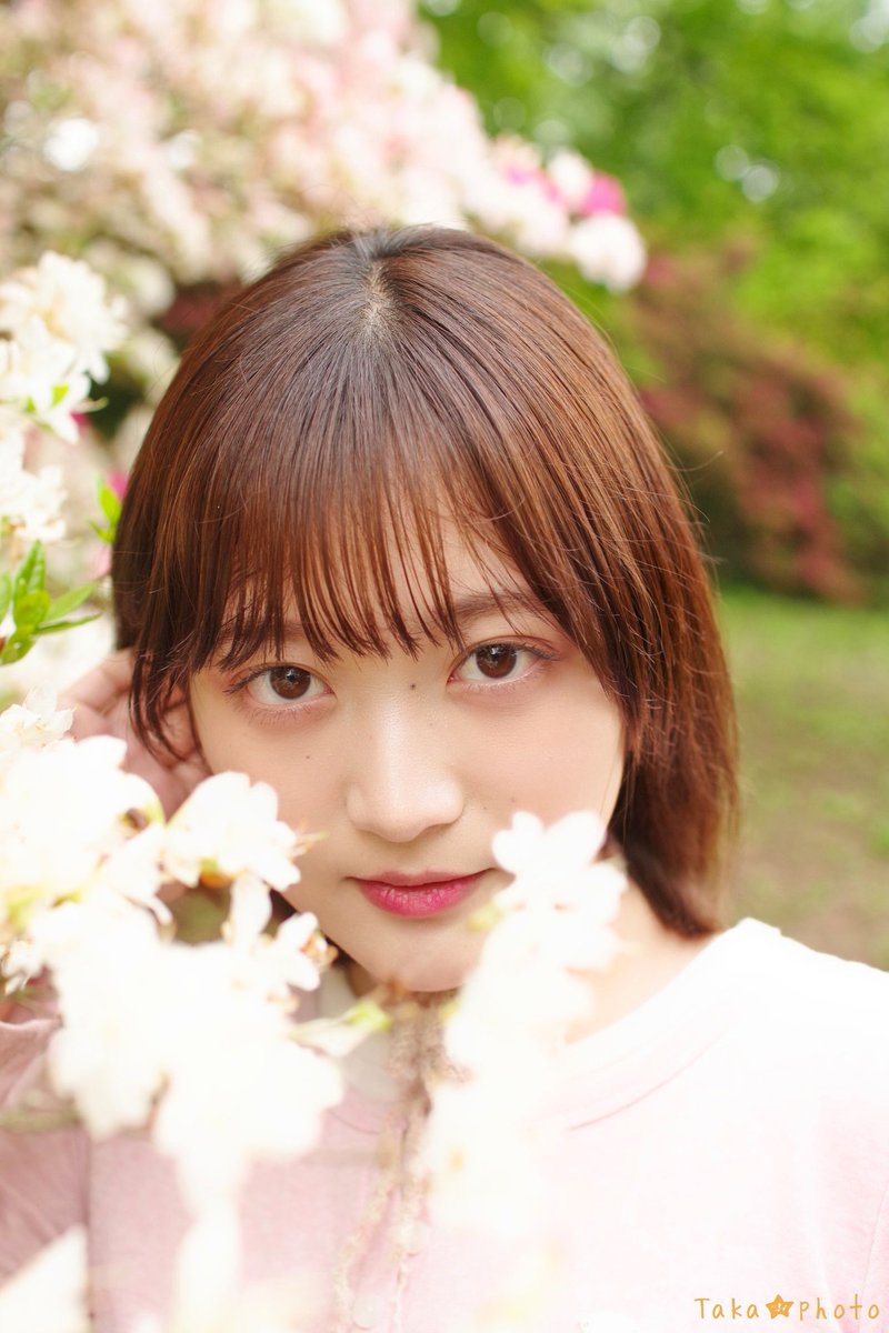 THphotoaccount's tweet photo. 『こんばんは🤍』

Model:もん(@monchan_co)さん✨️

#ポートレート　#花
#福岡被写体　#美少女　
#可愛い　#ことり撮影会 https://t.co/jxZKYOfupJ