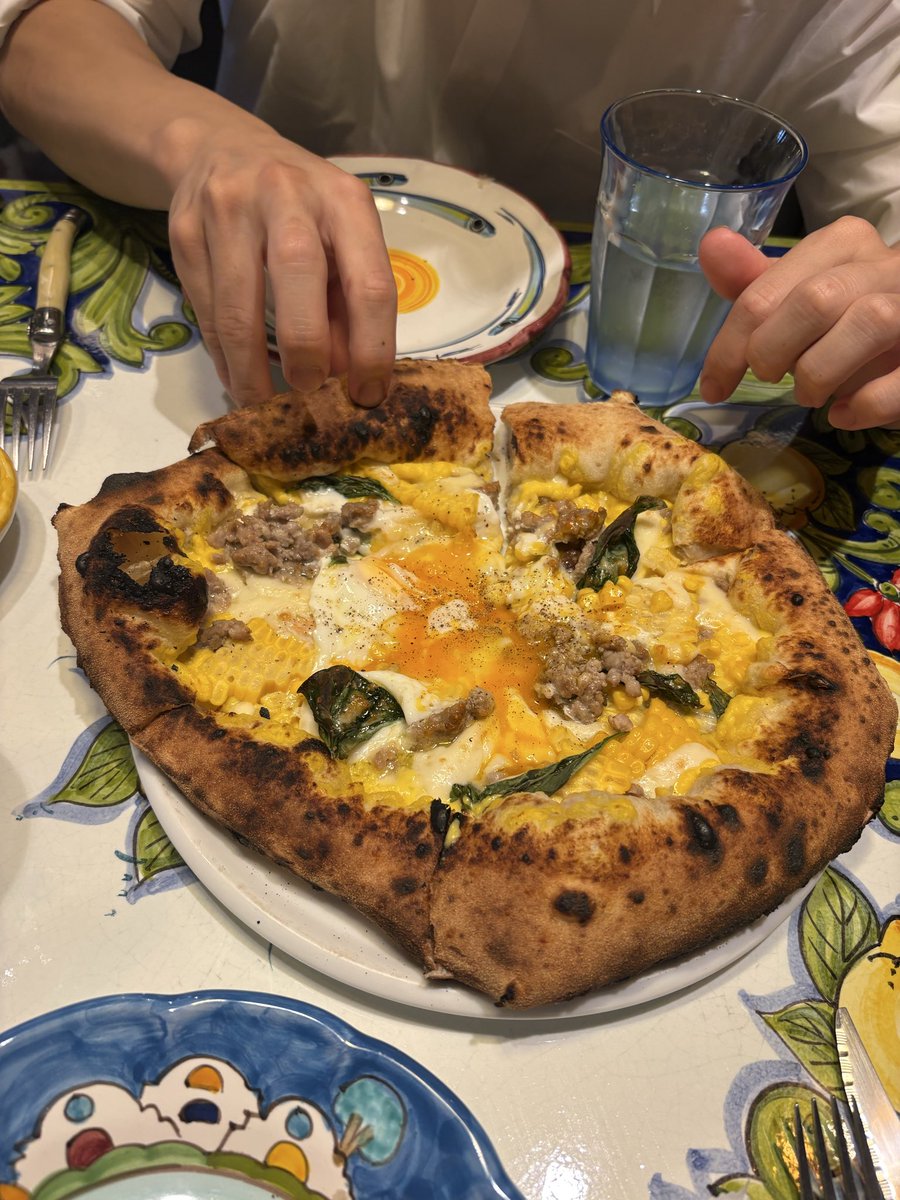 sqlxi_02's tweet photo. 📍LA STAZIONE DELLA PIZZA

昨日食べた激うまピザ🍕
星型が可愛すぎた~❕𖤐´- https://t.co/OREBPWaTRl