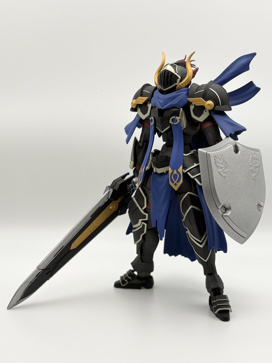strike_sonic's tweet photo. 【黒騎士ヴァンガード】
傭兵団ブラックヘッジホッグの前衛
常に最前線で大剣で敵を薙ぎ払う戦闘スタイルは、まさに暴風の如く
竜紋の盾は、大型クリーチャーから竜人族を救った際に譲り受けたもの

自分の好きを詰め込んだマイアバターつくりました！！！
#30MF7月パイセン賞
#30MF https://t.co/Bzib4v5Vv2