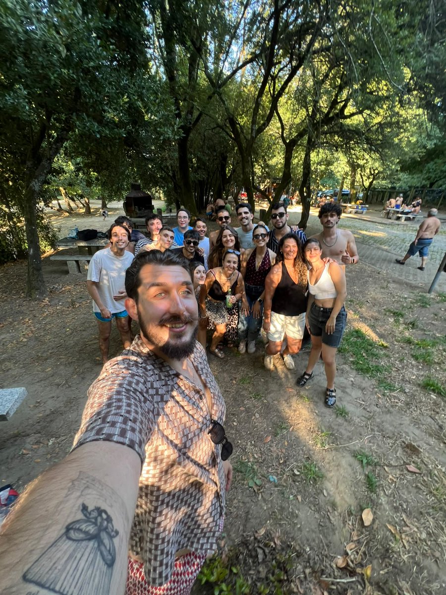 xsgourense's tweet photo. Onte avanzamos no fortalecemento da nosa amizade coa Federação JS Alto Minho 😉

Unha tarde de xogos, aprendizaxe e diversión 😌

🌹 https://t.co/NISLNUQ2Hu