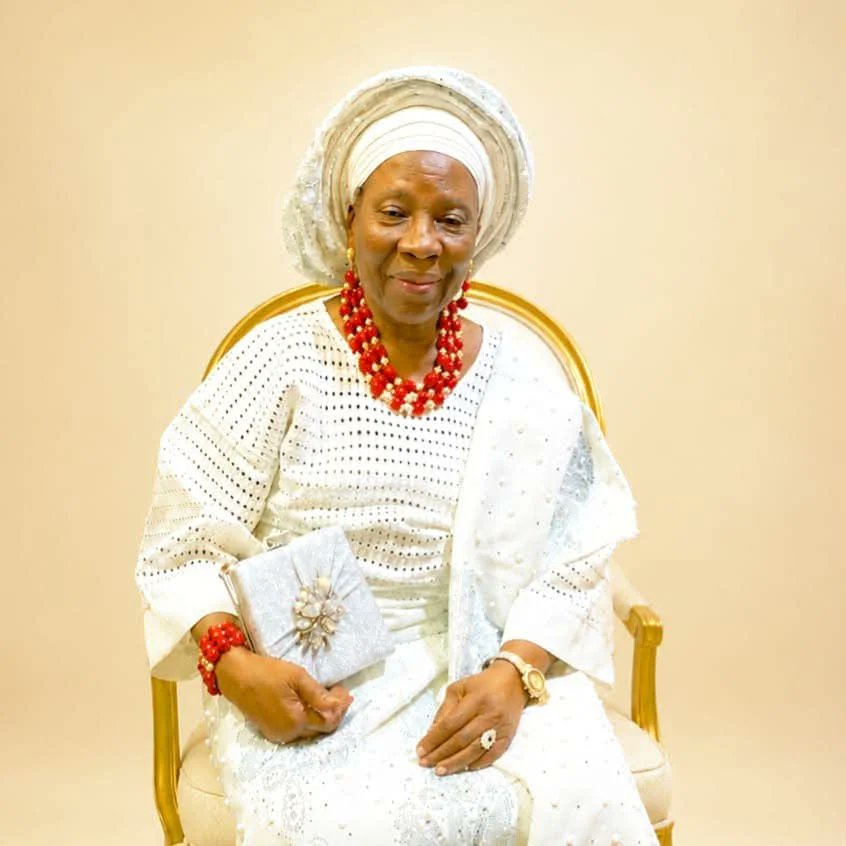 NigeriaStories's tweet photo. SAD 😢 💔
Chief Sabainah Ibironke Opawole (née Osoba), mother of former Ogun State First Lady, Yeye Olufunke Daniel, has died.

Olufunke Daniel is the wife of former Ogun State Governor and Senator representing Ogun East, Otunba Gbenga Daniel. https://t.co/6SvEl1tdrD