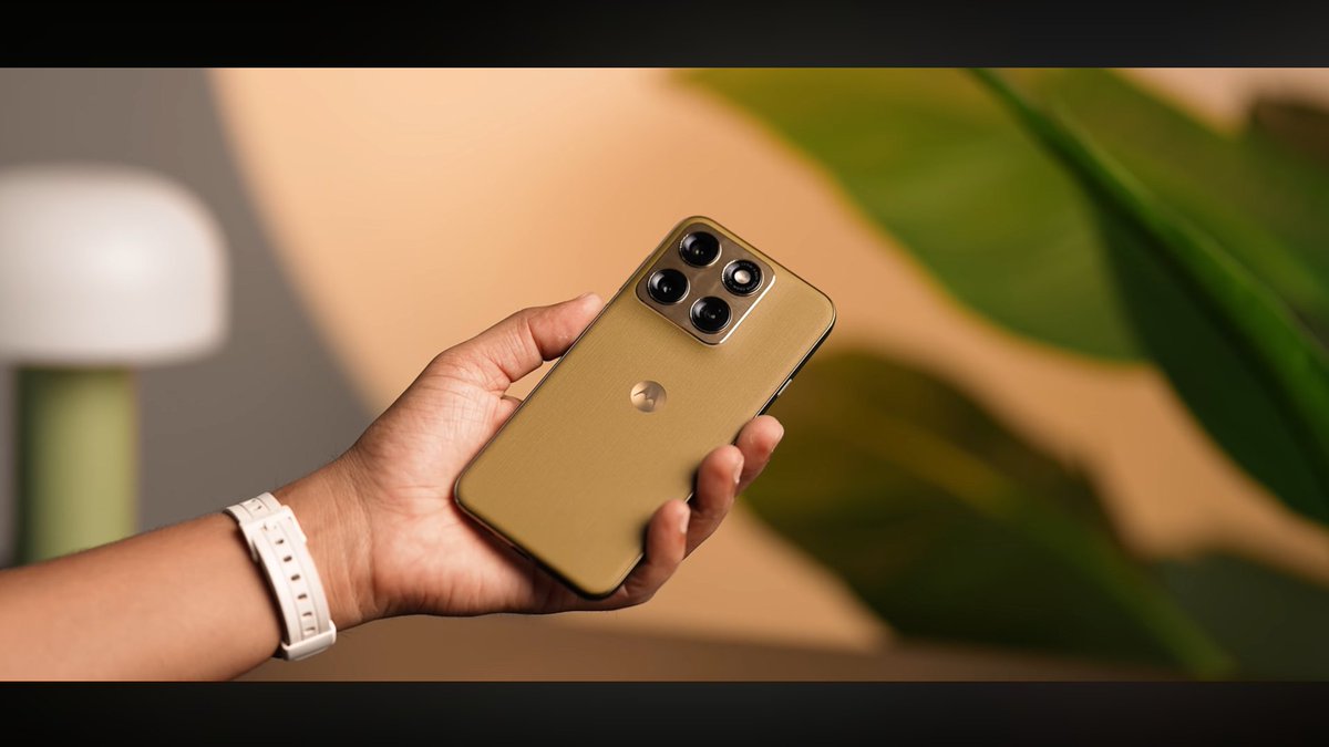 tech_developr's tweet photo. Bro giving hopes @Sillycorns  
#motoedge70neo
@motorolaindia 
We are all waiting for the neo series https://t.co/nnd0LcwXjM