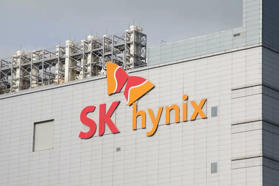 nextltraders's tweet photo. $SKHY — SK Hynix is about to list on Nasdaq.

SK Hynix (already trading in Korea as 000660) is issuing ADRs on Nasdaq under $SKHY, expected to start trading July 10. 

The raise: ~$29.4B — the largest ADR listing in history, bigger than Alibaba's $21.8B NYSE debut in 2014.

Why SK Hynix, why now: it's the dominant supplier of HBM (high-bandwidth memory) — the memory that goes directly into Nvidia's AI GPUs. 

SK Hynix holds 61% of the global HBM market (vs. Micron's 21% and Samsung's 17%). 

Shares are already up 340%+ YTD in Korea, and the company briefly overtook Samsung as Korea's most valuable company for the first time in 26 years.

The case for why the listing itself matters: HSBC argues this could re-rate the stock. 

Micron has traded at a ~35% average valuation premium to SK Hynix over the past 13 years, largely credited to easier US investor access and more shareholder-friendly policy. 

HSBC is drawing a direct comparison to what happened after TSMC's ADR gained broader US access — and just raised its SK Hynix price target 38% (2.9M won → 4M won) on that re-rating thesis alone.

Where the money goes: funding the new Yongin Semiconductor Cluster fab, the Cheongju P&T7 advanced packaging plant, EUV lithography equipment, and a $4B Indiana packaging facility — SK Hynix's first US manufacturing footprint.

Pricing: ADRs expected around $166 each (1 ADS ≈ 1/10 of a common share, so roughly $1,660 per full-share equivalent). Lead underwriters: Bank of America, Citigroup, Goldman Sachs, JPMorgan.

Why watch it: this gives US investors direct Nasdaq access to the #1 HBM supplier in the AI memory boom for the first time — previously you had to buy the Korean shares directly to get exposure.

Not financial advice — IPOs are volatile, and Korean chip stocks already fell 12% the day after that Samsung market-cap milestone. 

Do your research before day one.