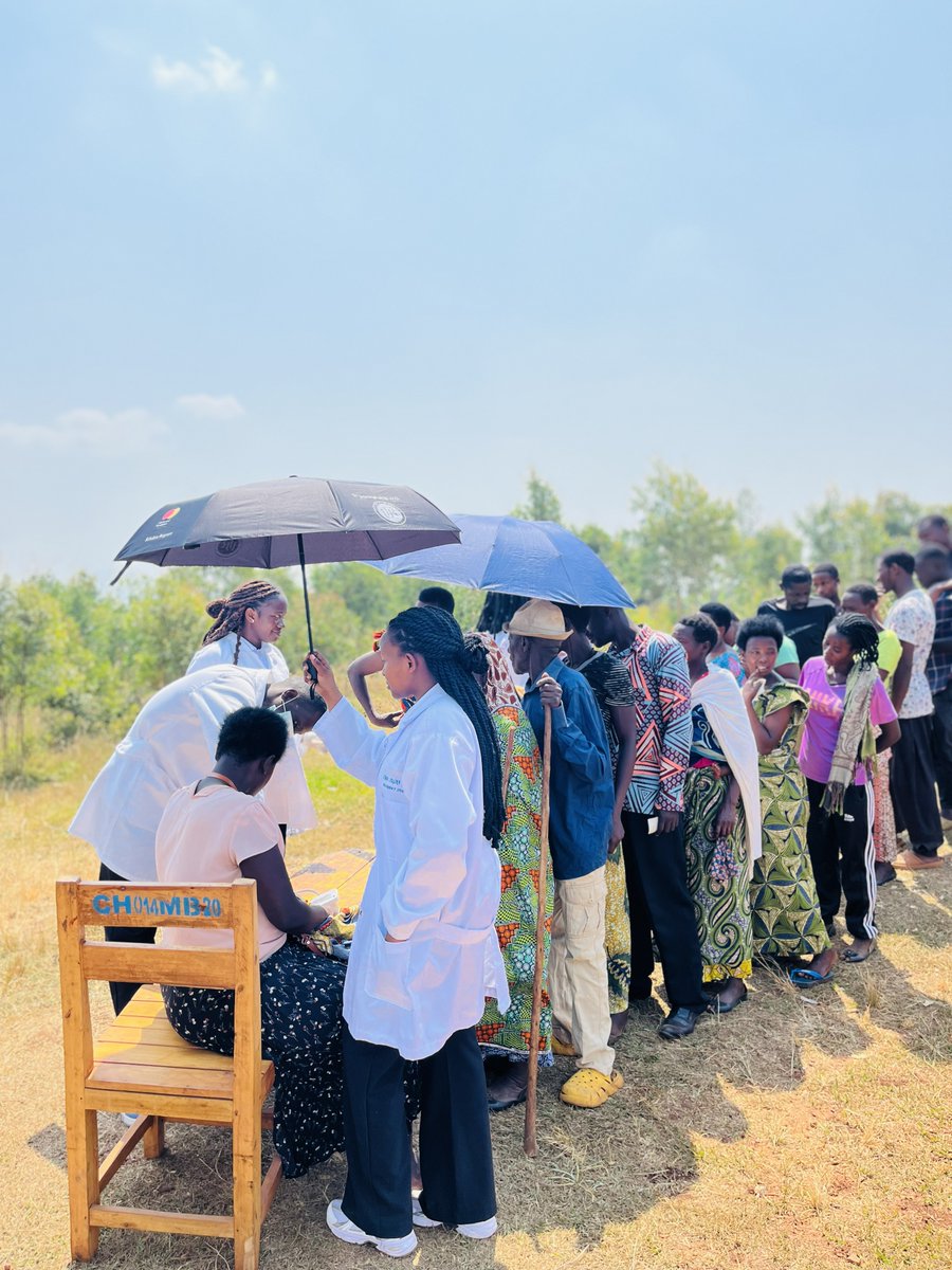 EteraHealt35393's tweet photo. On Liberation Day, ETERA proudly joined the Mastercard Foundation Scholars Program–University of Rwanda, for an Action Hub Giving Back activity in Bukomeye Cell, Mukura Sector. We provided free NCD screening to about 200 residents, advancing prevention &amp; early detection https://t.co/UFhasGg6eG