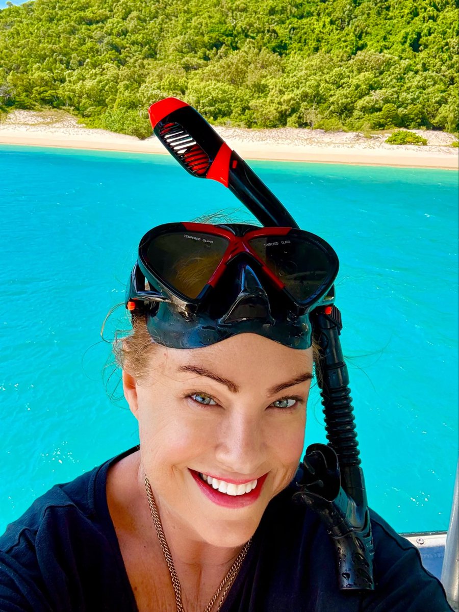 AlicatzAlison's tweet photo. Airlie Beach get away 🏖️ https://t.co/lKEBY3LVVC