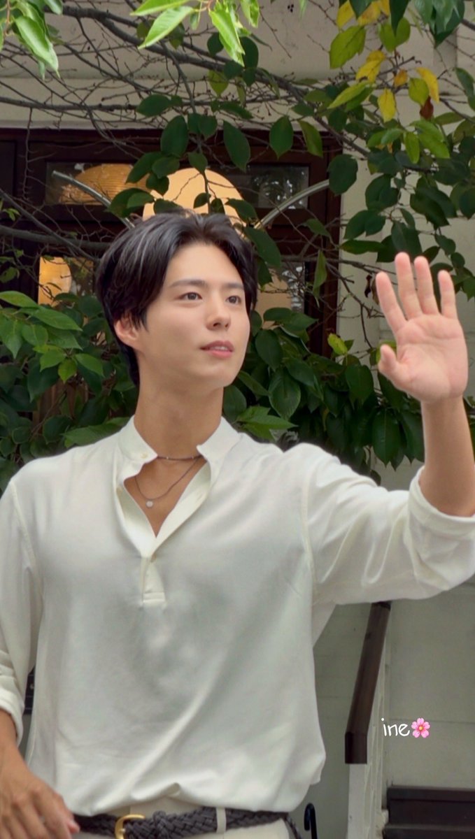 bogom_ine's tweet photo. @BOGUMMY 📀🎛️🥕

박브금 사장님, 꼭 한번 뵙고 싶었는데…
인사 나눌 수 있어서 영광이었습니다😉

성공적인 청음회 개최를 축하드리며,
다음 청음회가 있다면 그땐 저도…🥹🫶🏻 https://t.co/WJ5m5uWfLV