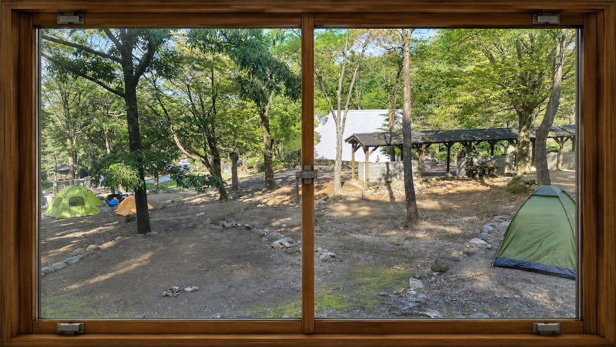 raryos's tweet photo. 家のポスター何貼るか考えた結果、GPTに編集させたこれを貼ろうかと。自分で撮った写真に窓枠加工したフェイク窓。
あと2枚あるけど、それは建て替え前の旧居と、建て替え期間中の仮住まいからの風景なので載せない。 https://t.co/OIW42m25Rh