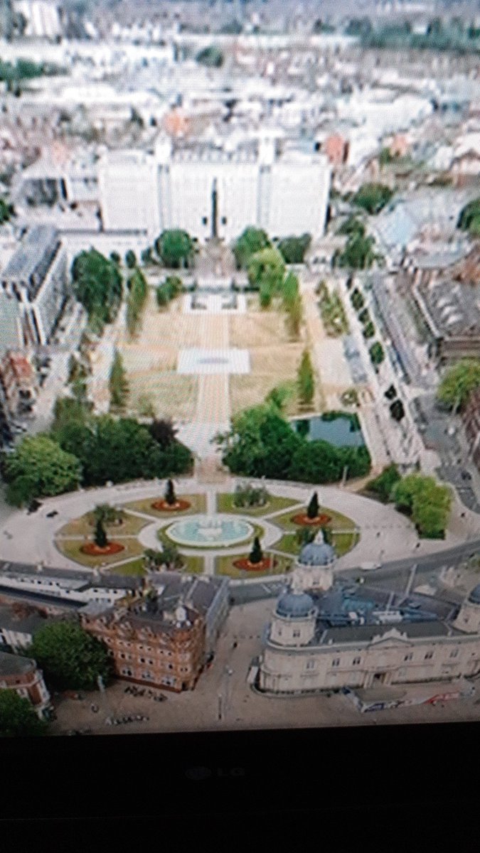 greenbeltsal's tweet photo. #bbcpn
@iredalepolitics
First shots coming from #QueensParkHull
Heck it looks dry for an Ex #Dock
Hope they're watering those expensive #Metasequoia trees. https://t.co/erju6yzrLe