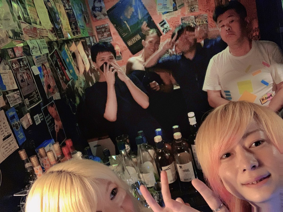 rikkun6367's tweet photo. 本日、新宿ゴールデン街Barあの時の女
２０時から朝まで
よかったら遊びに来て下さい♪ https://t.co/N7OF1V39Qr