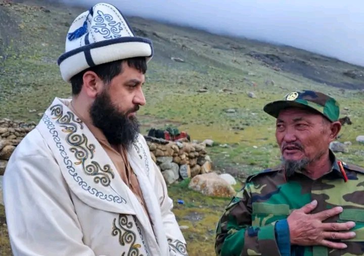 MotawakelW's tweet photo. انځورونه کله ناکله تر اوږدو ویناوو ډېر څه بیانوي؛ خو څوک چې له مخکې پرېکړه کړې وي، حقیقت هم د خپلو تبلیغاتو له عینکو ګوري. https://t.co/g5mgWSfGCG