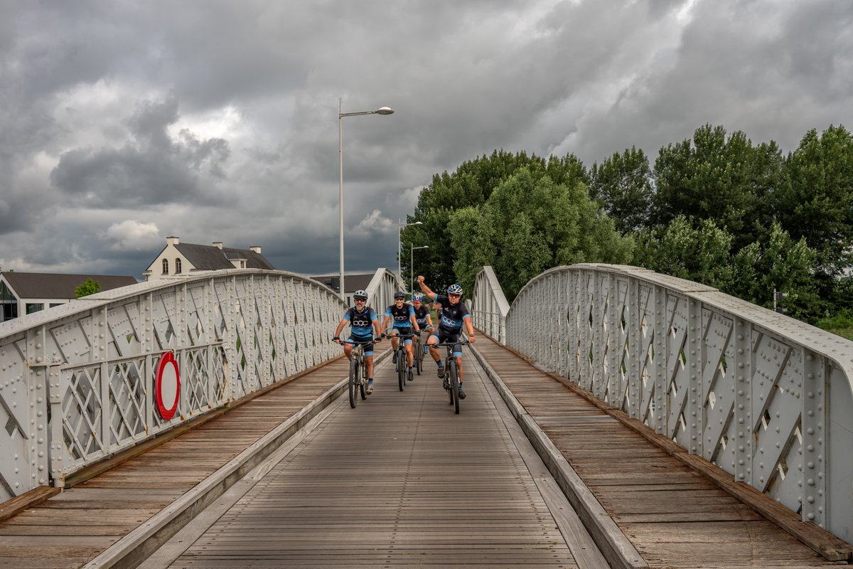 MWezemael's tweet photo. #vrtweer #weerfoto #wolken #sporten #nikonphotography #weatherphotography @Weerbord @MeteovistaBe @BuienradarBE #Hamme 09u40 https://t.co/QCSqImqU6w