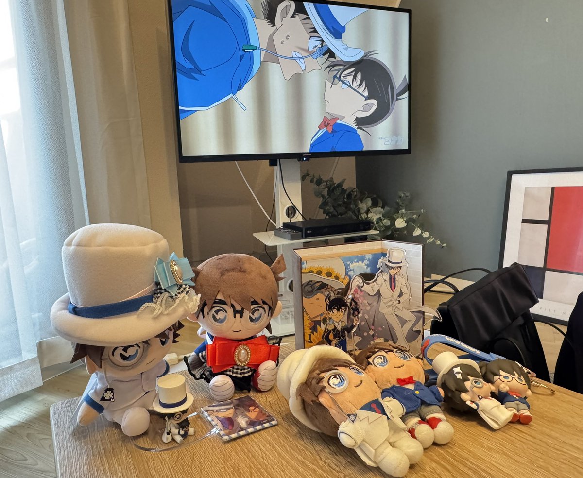 niratmn's tweet photo. コント鑑賞会をしました https://t.co/V7e0FhIcqM
