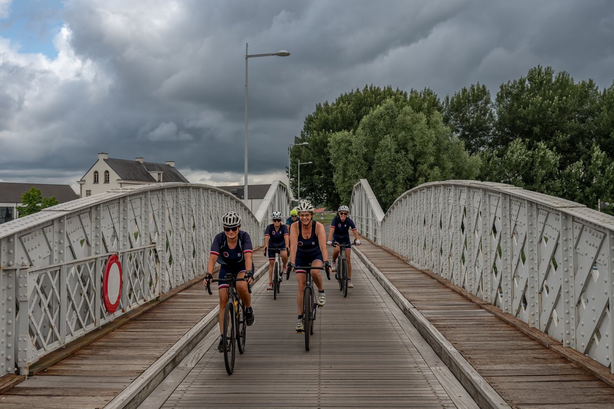 MWezemael's tweet photo. #vrtweer #weerfoto #wolken #sporten #nikonphotography #weatherphotography @Weerbord @MeteovistaBe @BuienradarBE #Hamme 09u38 https://t.co/klKPwm7aG3