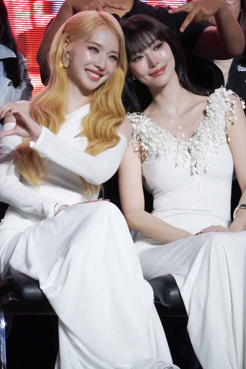 BEBETATAo's tweet photo. ละสองคน เหมือนใส่ชุดแต่งงาน  🥹🥹

#EnemiesWithBenefits https://t.co/0x5DCxhAoV
