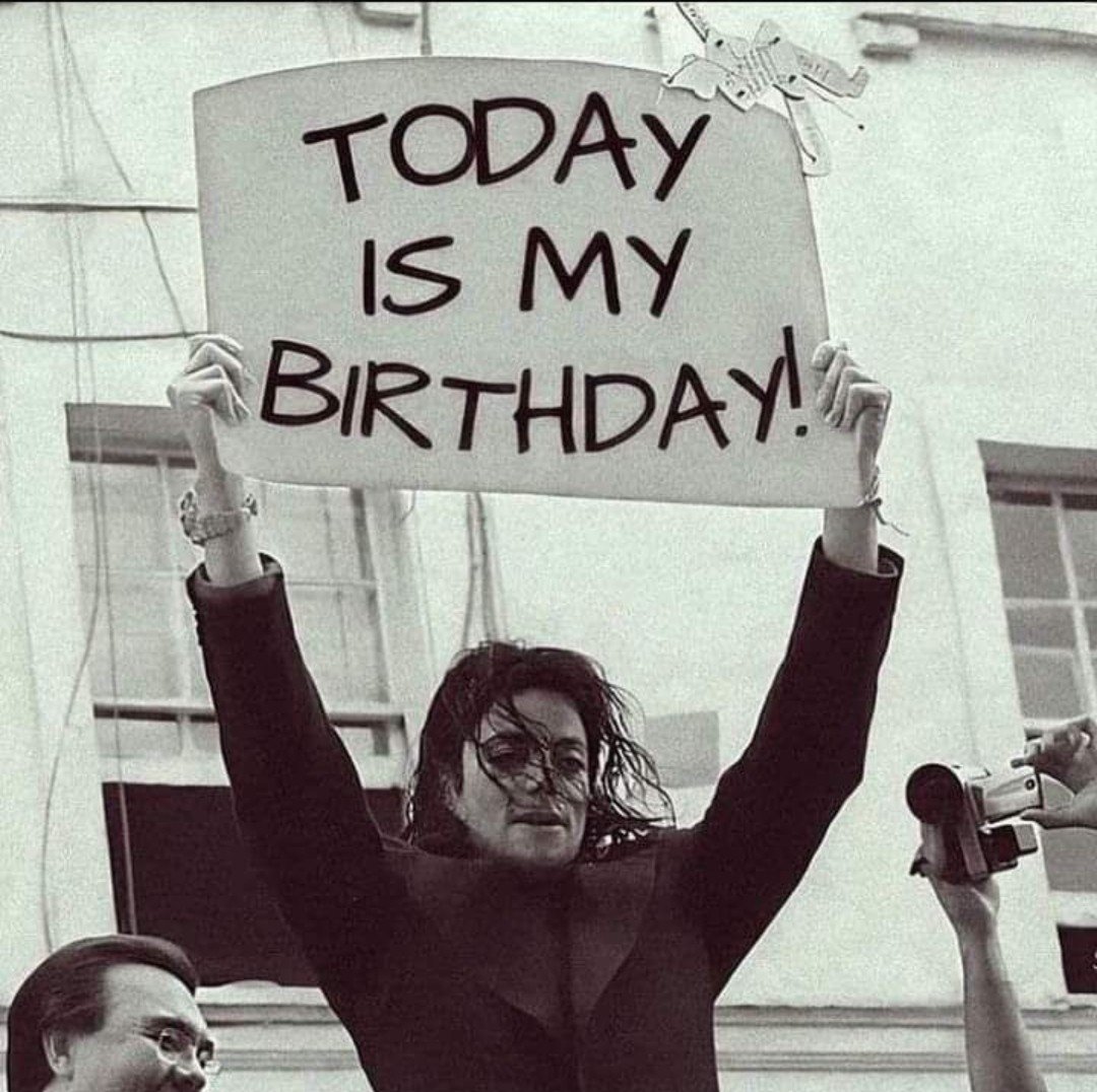 Medukenya21's tweet photo. Happy birthday to me  🥂🥳 https://t.co/aPR8x2ZTFN