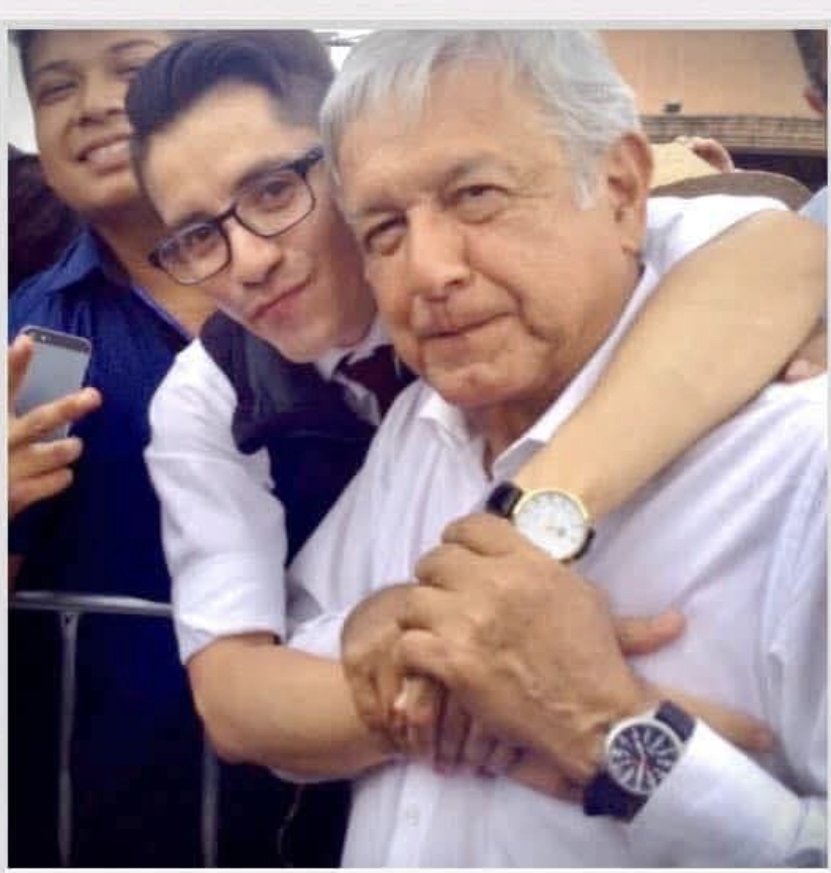 stuperbee345's tweet photo. @Rocha4T @FelipeCalderon Monsivais tenía razón 🤣🤣🤣🤣 https://t.co/eNHEkBomHu