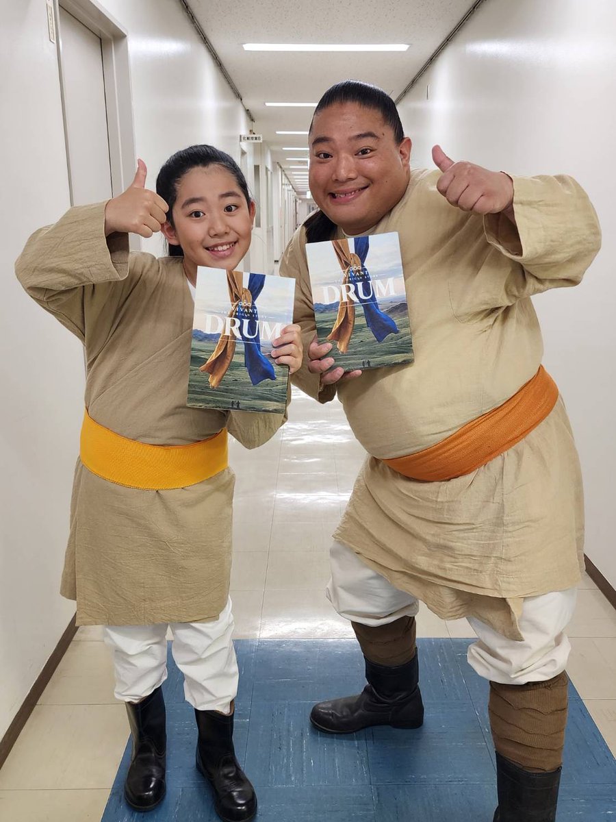 tomisakae411's tweet photo. #VIVANT サイドストーリー
「ドラムーVIVANT THE ORIGIN STORYー」

U-NEXTで独占配信が決定しました📺㊗️
公安野崎のエージェント・ドラムのルーツを追う
完全オリジナルストーリーです🐪🏜️

7/12(日)21:00～配信開始です📱
是非ご覧ください🙇‍♂️ https://t.co/tfqxDt2BXt