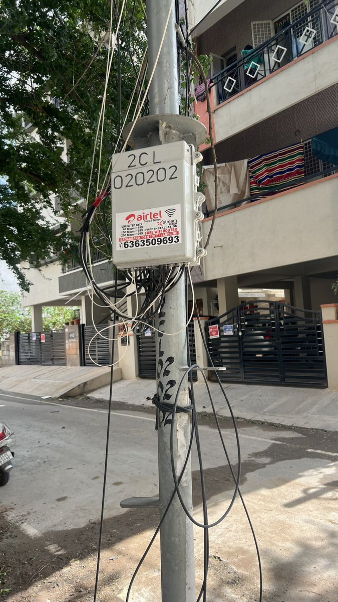 suku73's tweet photo. Airtel WiFi junction box in Nagavara on 16th main, VHBCS layout. No wonder I have disconnection every week. Internet is down since morning today. Is anyone at @airtelindia bothered? https://t.co/Y2SrL4Otus
