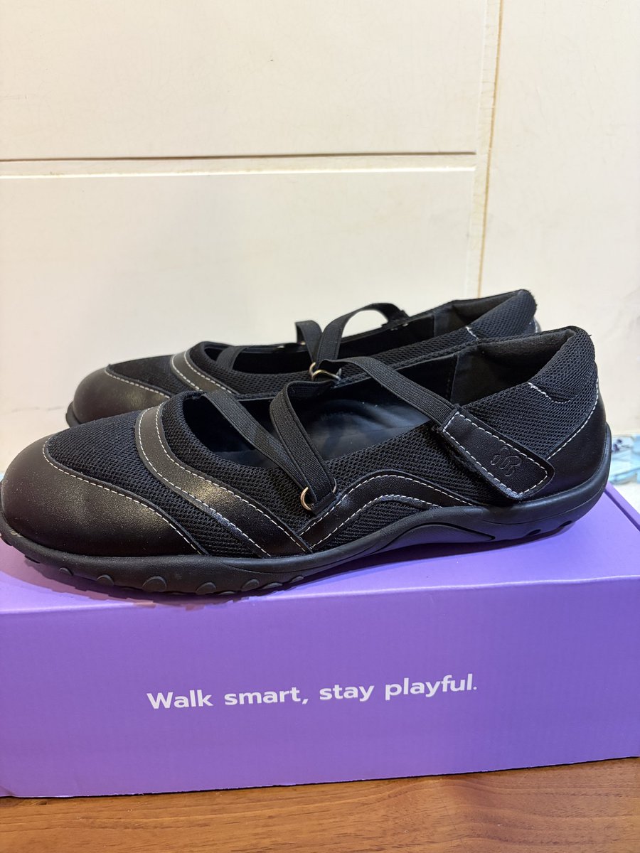 popidopopipo's tweet photo. ส่งต่อรองเท้า MellowCo Ballet Sneaker รุ่น Rora สีดำ🖤
💌 ราคา 450 บาท ส่งฟรี
📏 ไซส์ 40
📸 สนใจขอดูรูปเพิ่มเติมได้เลยนะคะ
#ส่งต่อรองเท้า #รองเท้า #mellowco #รองเท้าmellow #ส่งต่อเสื้อผ้า #ส่งต่อเสื้อผ้ามือสอง #ส่งต่อรองเท้ามือสอง #รองเท้ามือสอง https://t.co/uLElpGX3PT
