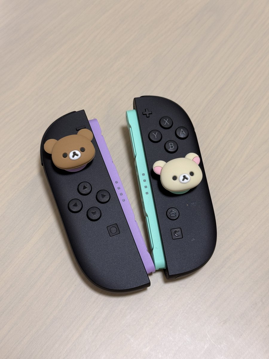 HEROTICS_GAMES's tweet photo. NEWコントローラー可愛い https://t.co/tpgN93SoIQ