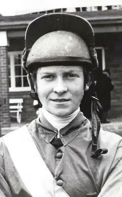 MikeWass2's tweet photo. OTD 1972: 17-year-old Tom O'Ryan rode his first winner when the David Chapman-trained Vivacious Boy won the East Gate Apprentice H'cap @Beverley_Races. On retirement in the early 1980's Tom turned his hand to journalism &amp; racing presenter/pundit.🏇#RememberingTom #RacingMemories https://t.co/9dq8zvHrxs