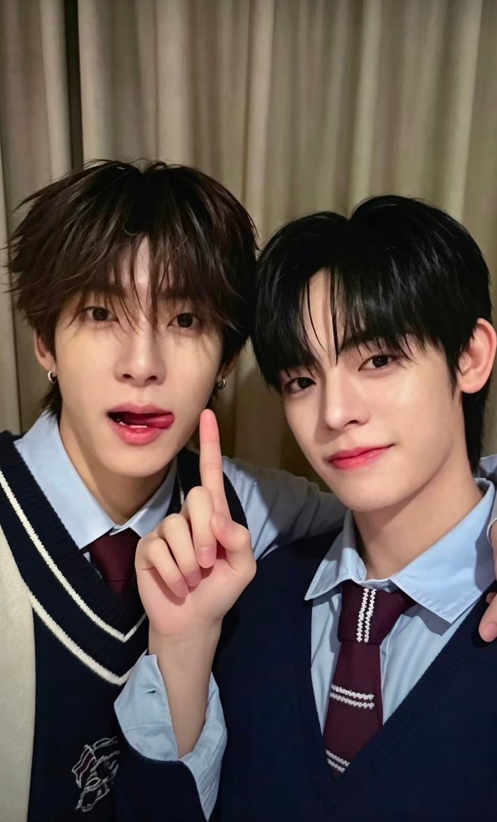 gurlnil's tweet photo. เจอคุณวาวาจีนแสกนฟตกชุดนักเรียนงาน candy wave แจก แอคน่ารักมากㅠㅠ

(( cr. ➡️ https://t.co/Nky4bmb2R8 
คุณวาวาเจ้าของรูป @ 是小鱼糕吖- ​​​))

˚ʚ #twnpich #PorSuppakarn ɞ˚ 
#teeteepor #ตี๋ตี๋ป๋อ (🐶ྀི 🐻‍❄️ྀིྀི)

//ได้มีการขออนุญาตการนำมารีอัพเรียบร้อยแล้วค่ะ🙇🏻‍♀️ https://t.co/SsyRpsgn8f