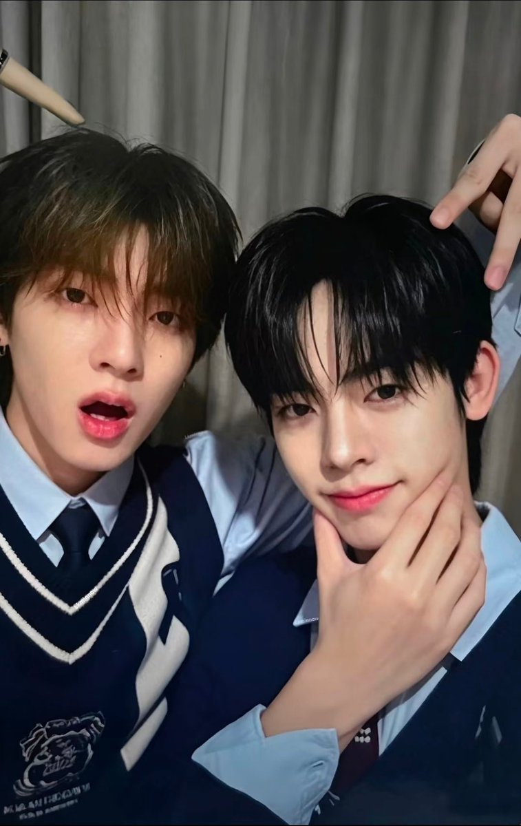 gurlnil's tweet photo. เจอคุณวาวาจีนแสกนฟตกชุดนักเรียนงาน candy wave แจก แอคน่ารักมากㅠㅠ

(( cr. ➡️ https://t.co/Nky4bmb2R8 
คุณวาวาเจ้าของรูป @ 是小鱼糕吖- ​​​))

˚ʚ #twnpich #PorSuppakarn ɞ˚ 
#teeteepor #ตี๋ตี๋ป๋อ (🐶ྀི 🐻‍❄️ྀིྀི)

//ได้มีการขออนุญาตการนำมารีอัพเรียบร้อยแล้วค่ะ🙇🏻‍♀️ https://t.co/SsyRpsgn8f