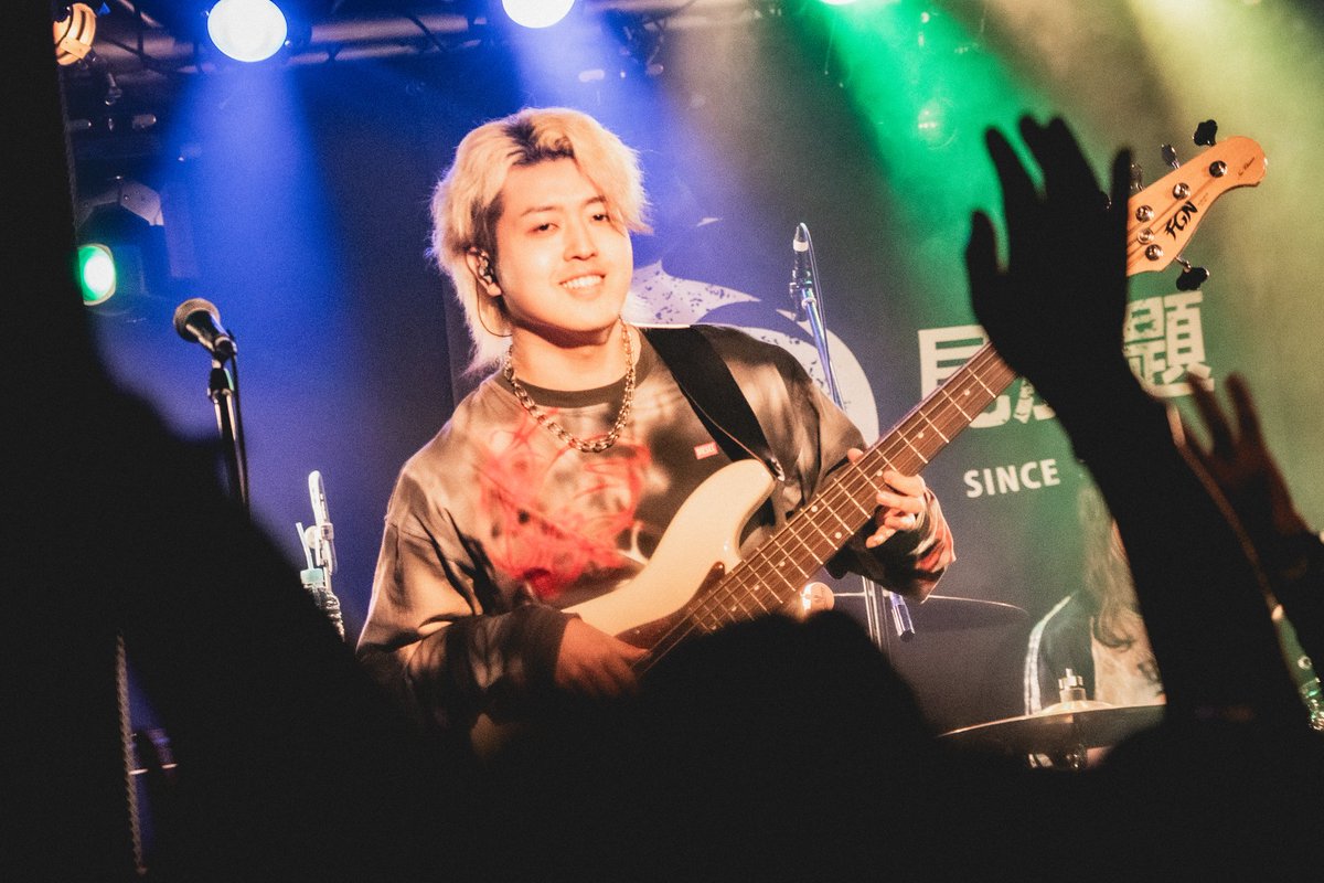 melikret's tweet photo. ⟡.·*.···· 見放題名古屋2026 ····⟡.·*.
📍名古屋・CIRCUS

1.idiocracy
2.ネガ・リセット！
3.メリーバッドエンド
4.あしたのごちそう
5.サテライトスタジオ
6.葵月だって泡沫

次はツアーでお会いしましょう…🐑𓈒 𓏸

#メリクレット
#見放題名古屋2026 https://t.co/01zKLJluWt