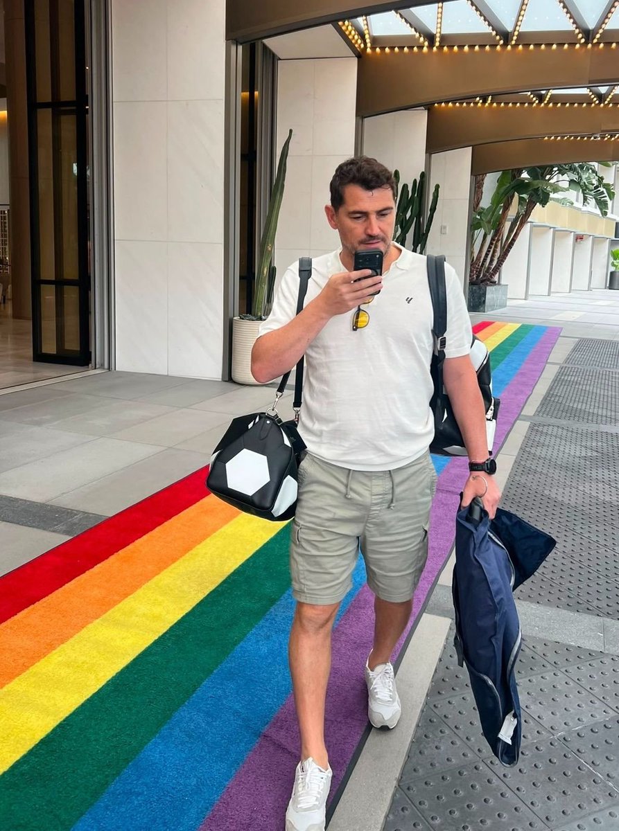 kulismag's tweet photo. Iker Casillas, LGBT’yi desteklediğini açıkladı:

“Onurla Meksika’ya gidiyorum.” https://t.co/51N0qEWdws