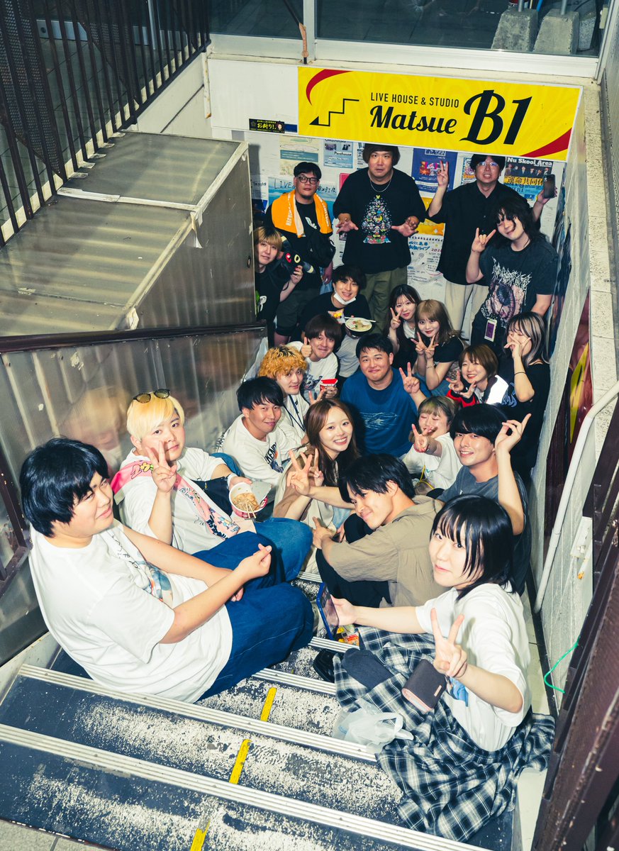 senkou_shimane's tweet photo. 【‼️ツアー完走‼️】

2026.7.4（sat.）@島根 松江B1
閃光少女1stEP『代わり映えない日々の中で』
release tour Final 
ありがとうございました！

これにて初めてのツアー完走です！
これからも閃光少女は走り続けますので
よろしくお願いします！🏃‍♂️✨ https://t.co/ovV1bIjyQO