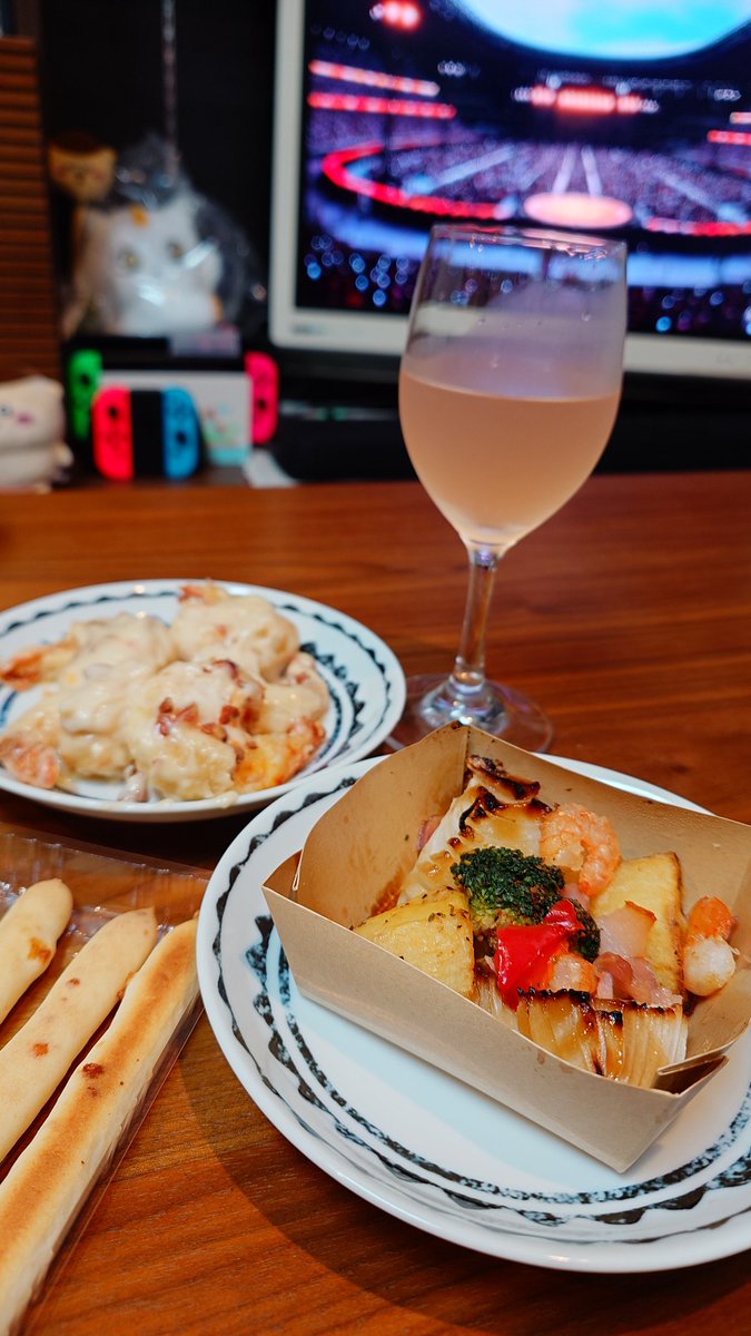 suzu666wan's tweet photo. 今日はマイバースデイ・ミセス見ながら誕生日パーティー最高！ https://t.co/2OrkBW2WO5