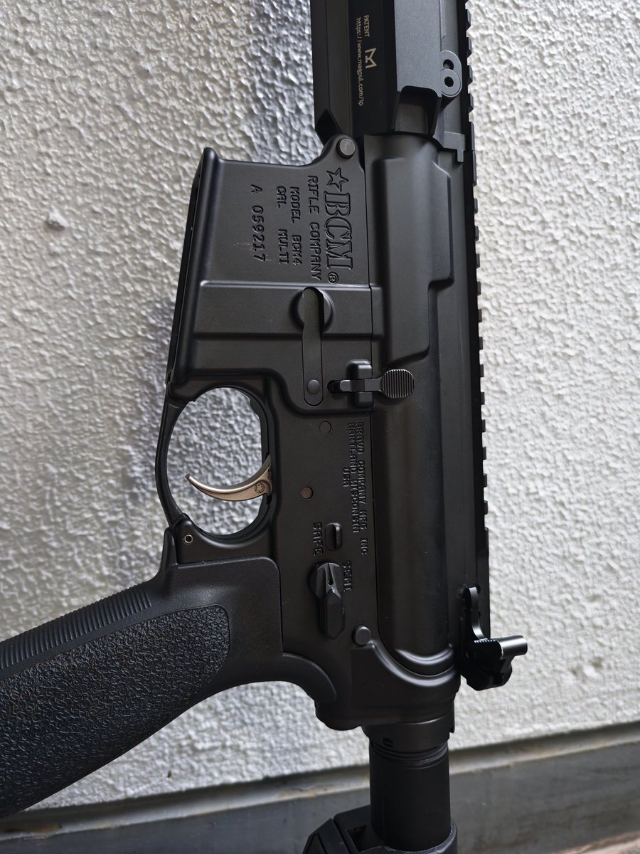 Aryce0409's tweet photo. 新しい子がやってきました！
BJTACのBCM Mk2 Raiderです！
今となっては超貴重なBJ製品を知り合いから譲っていただきました…！ほんとにかっこいい。ガイズリーとはまた違って惚れ惚れします…！
カスタムも頑張らないとな〜 https://t.co/nsz4ligbqs