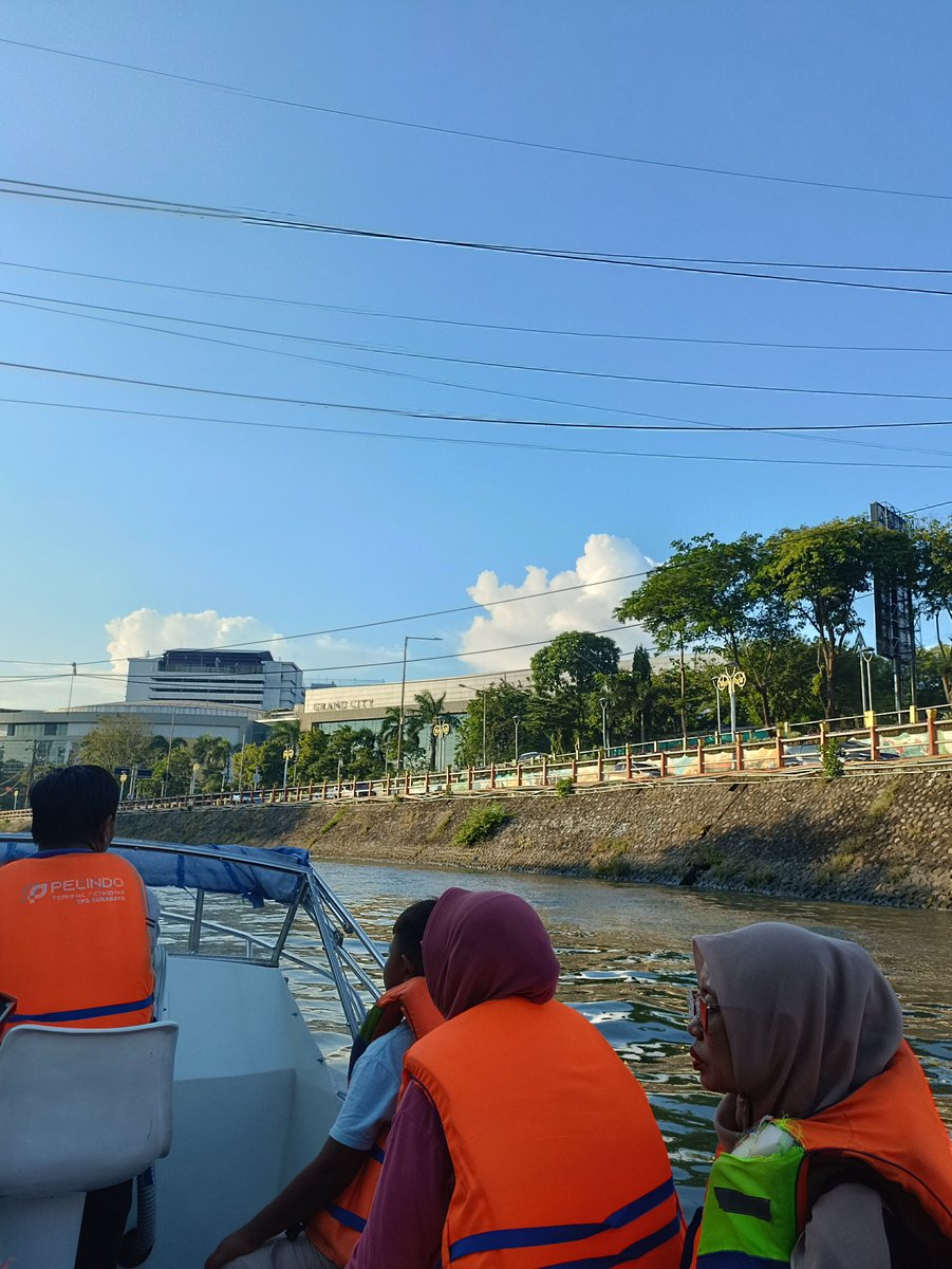 831lf's tweet photo. ke Italy 25jt
ke Netherland 20jt
memutuskan ke Kalimas Surabaya 10k https://t.co/jkXOfjki1r