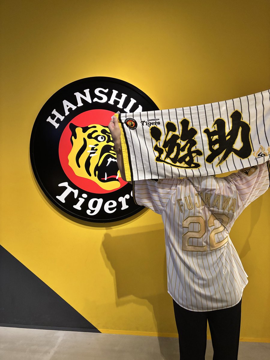usk_waka's tweet photo. 推しと推しの融合( .ˬ.)
(((歴史館、人多くて一瞬でパッと撮ったから被ってるのしらず😭))) https://t.co/8TevtIJ18M