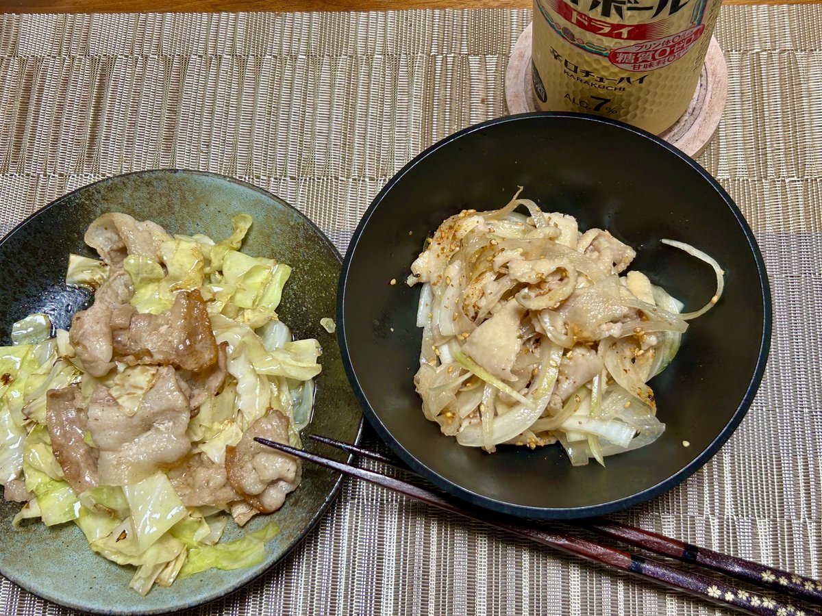 subwayexpress08's tweet photo. 鶏皮ポン酢とキャベツ豚肉炒めで晩メッシ

ネギが無かったんが残念やわ💦

#おうちごはん #おっさんの晩御飯 https://t.co/5hta1BOvCw