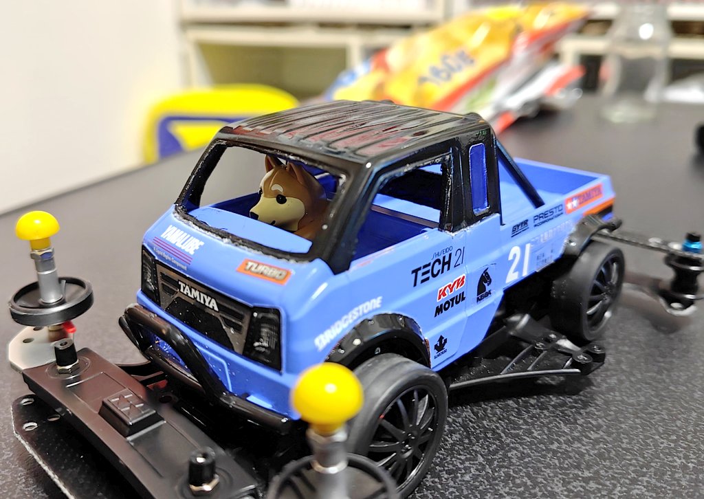 TR6940938's tweet photo. 残り1時間、頑張れヤマハ！
8耐観ながらテックツーワン🐶号モディファイ https://t.co/CodPaBBDxp
