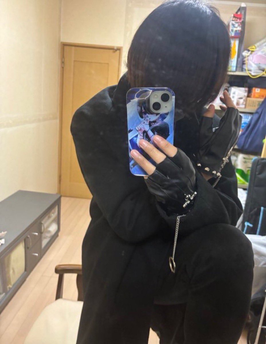 masingo_dayo's tweet photo. 【俺の武勇伝】

小1  舐めてた小6をボコる笑
小2  暗殺教団の主席に任命
小3  学年全員の女子から告白
小4  全世界の大統領を暗殺
小5  東大模試に受かる
小6  悟りに目覚め仏陀に認められる
中1   暴走族の裏のリーダーになる
中2   文化祭で目立つ
中3   歌い手としてXを制服

まぁこれくらいかな笑 https://t.co/q8KfJMIdGi