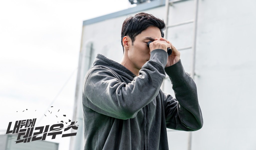 longlong123123's tweet photo. 내뒤테 보고 있으니깐 김본영석도 보고싶음 캬 의문의 조직 뒤쫓던 김본이 그 조직과 오영석이 연관 있는 거 알고 집요하게 관찰하고 추적하고 접촉해보다 결국 눈 맞고 배 맞는 그런 첩보멜로 https://t.co/JevmNintwE